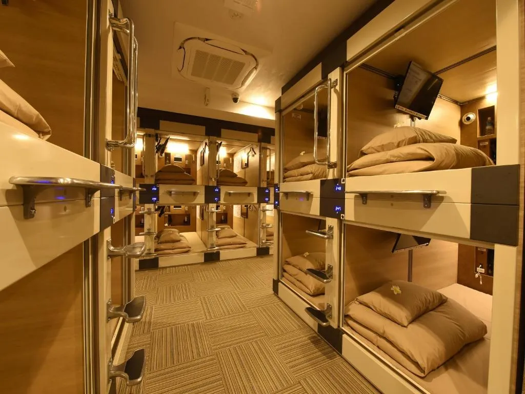 Capsule Hotel Anshin Oyado
